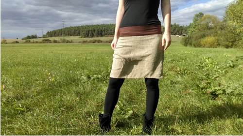 Zelenkavá sukně — foto 1