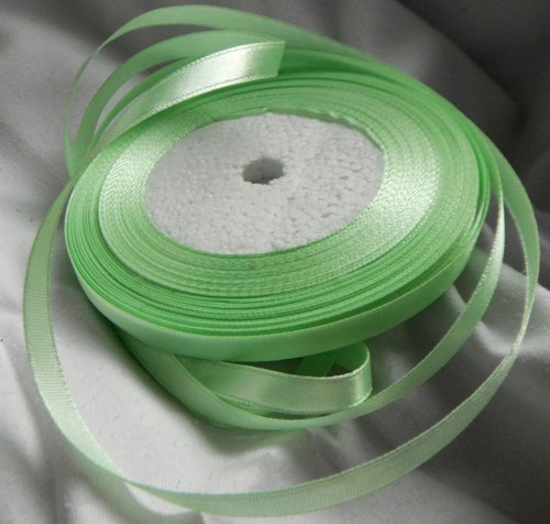 Stuha atlasová jednolící 6mm- zelenkavá