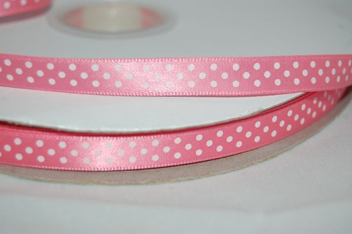 Saténová stuha 10 mm: puntíky- Coral Rose