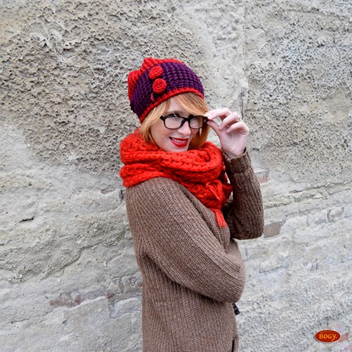 Teplá háčkovaná hučka - červená/fialová beanie — foto 1