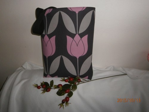 TULIPÁNY NA ŠEDO-ČERNÉ:-) — foto 1