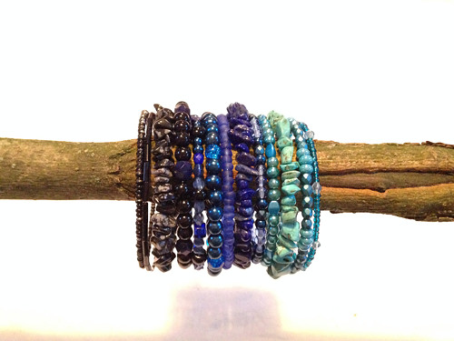 S tyrkenitem, lapis lazuli a obsidiánem — foto 1