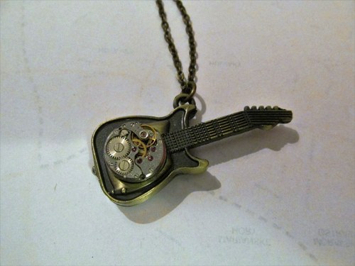 STEAMPUNKOVÁ KYTARA........... — foto 1