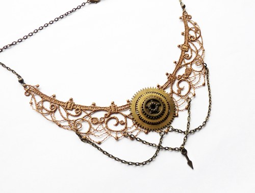 Steampunkový krajkový náhrdelník — foto 1