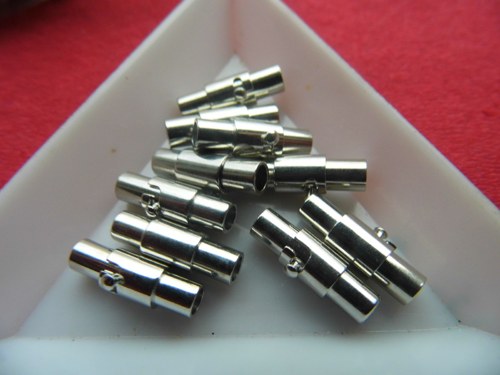 Magnetické zap.s pojistkou vlepovací / 15x4 /