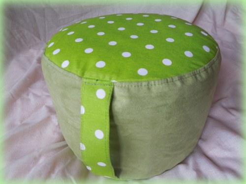 Taburetka zelený puntík 30 x 20 cm — foto 1