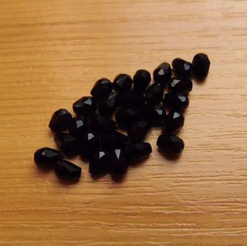 Broušené korálky - kapka - 5x3 mm - 15 ks