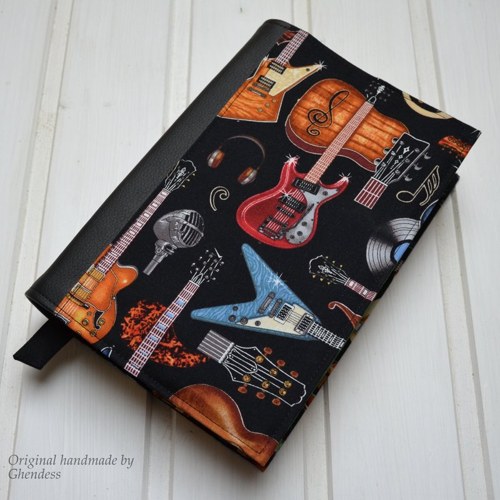 Obal na knihu - Guitars/černá koženka — foto 1