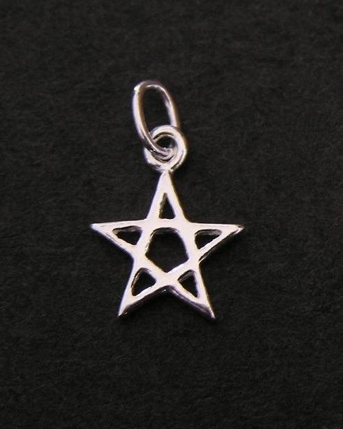Miniaturní pentagram - stříbrný přívěsek