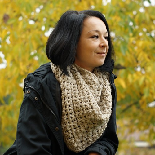 Šálošatka béžová — foto 1