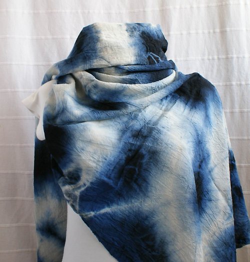 Batikovaný bavlněný šál — foto 1