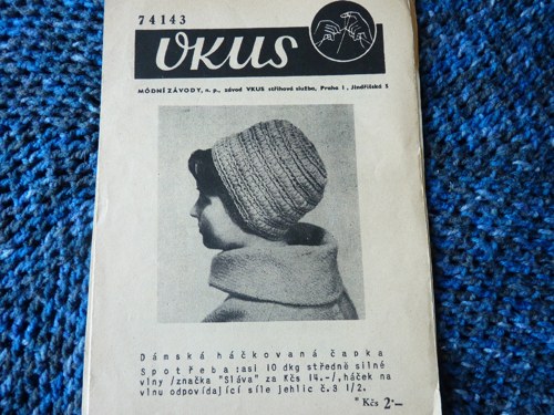 Vkus 74143, dámská háčkovaná čepice — foto 1