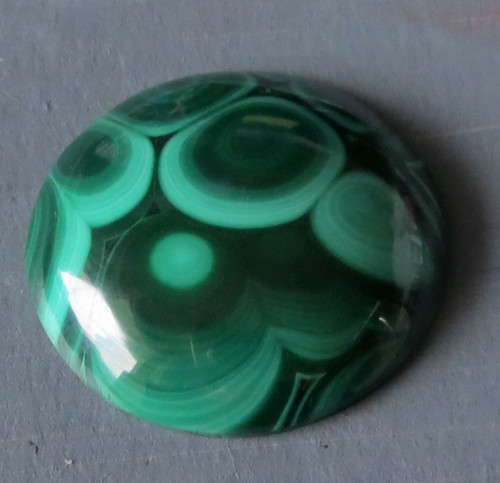 Malachit kabošon - 3cm, č.9 — foto 1