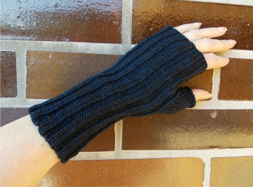 Pletené návleky na ruce - modro-černé — foto 1