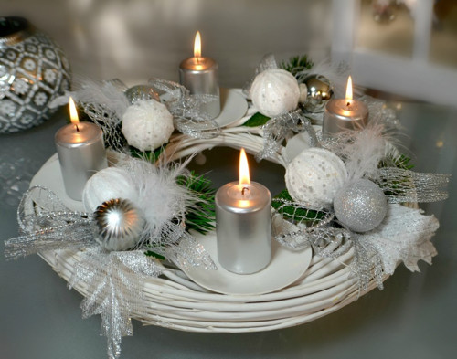Adventní svícen Ragnar jde sněhem — foto 1
