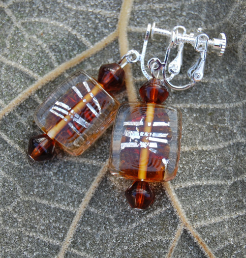 Klipsy (nebo náušnice)