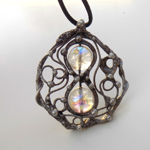 Amulet času — foto 1