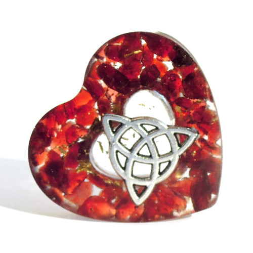 Orgonitová hmatka - Triquetra s granátem