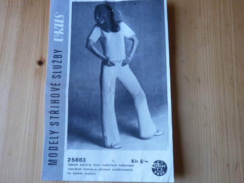 Vkus č. 25883, dámské háčkované kalhoty vel. I — foto 1