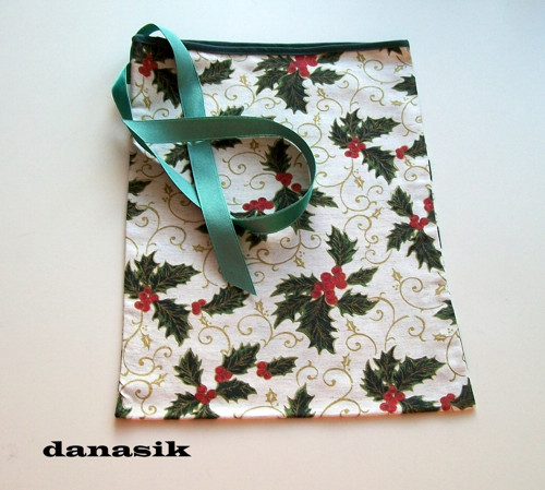 VÁNOČNÍ DÁRKOVÝ SÁČEK 32x23 cm — foto 1