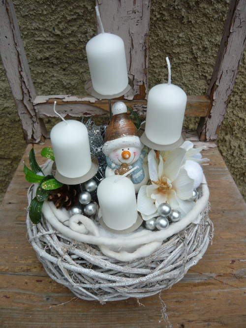 Adventní svícen se sněhulákem — foto 1