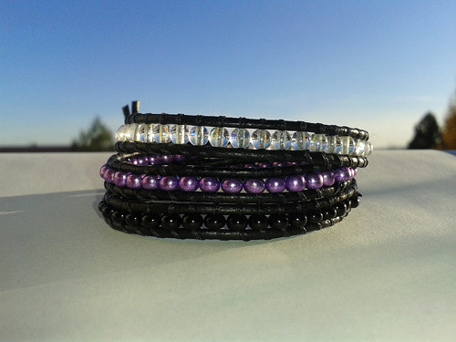Wrap náramek fialová-černá-bílá — foto 1