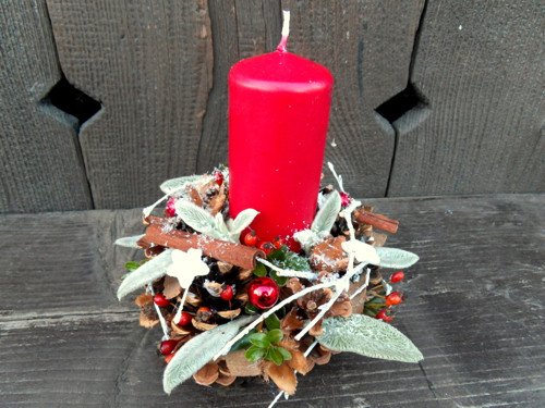 Adventní svícen červeno-bílý — foto 1