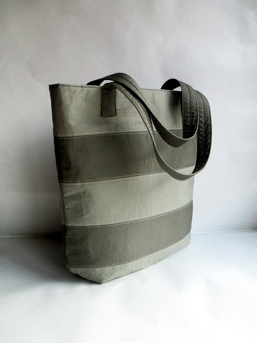 Khaki pruhovaná — foto 1