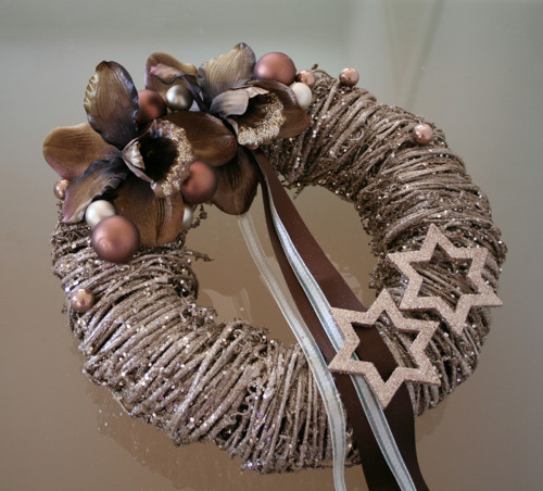 Luxusní věnec s vánočními orchidejemi — foto 1