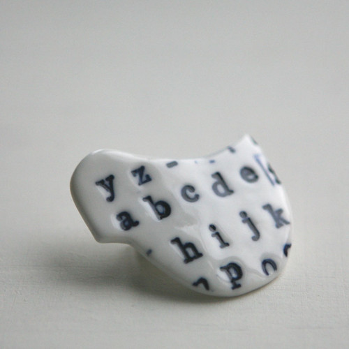 Messinger Blue (porcelánová brož) — foto 1