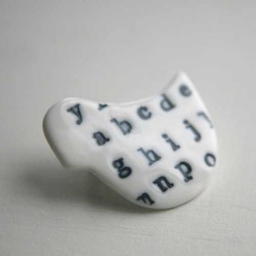 Messinger Teal (porcelánová brož) — foto 1