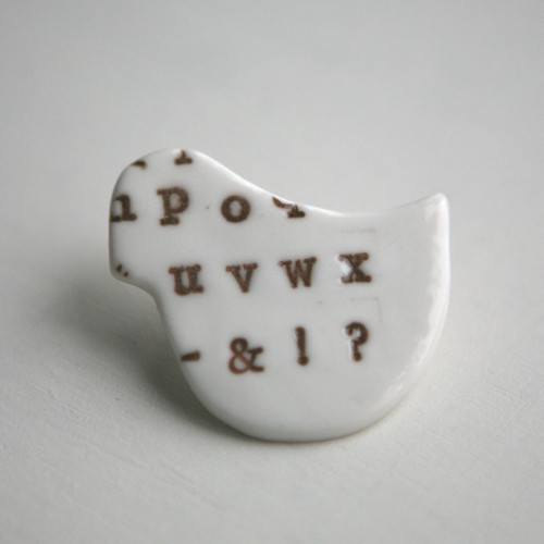 Messinger Brown (porcelánová brož) — foto 1