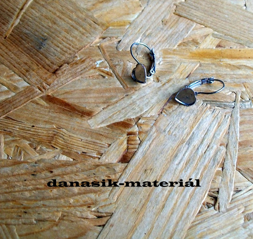 Platinové Náušnice Se Srdíčkovým Lůžkem 8 mm