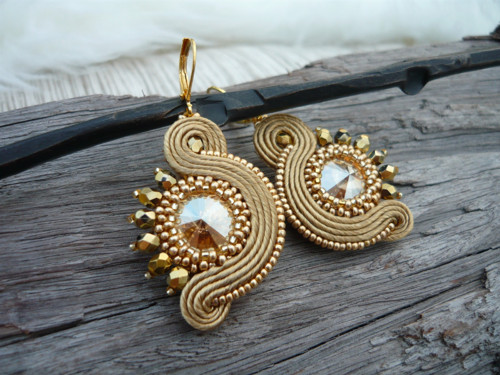 Sutaškové náušnice Luxury Gold sun — foto 1