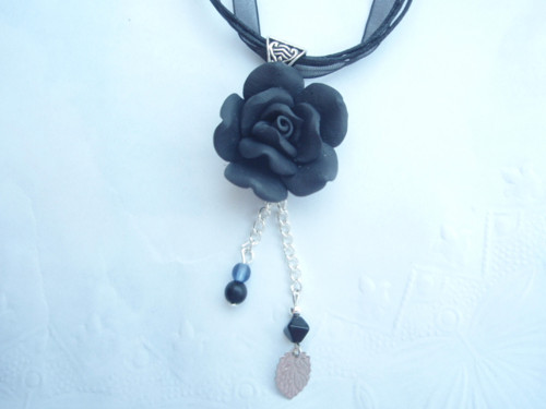 Kvetoucí v noci - náhrdelník — foto 1