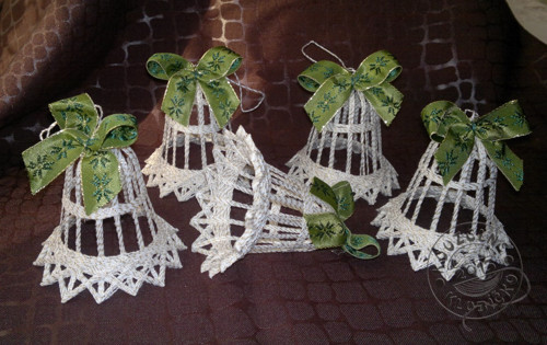 Zvonek BÍLOZLATÝ 6 cm — foto 1