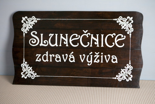 Ručně malovaný poutač-ukázka (Kolín)