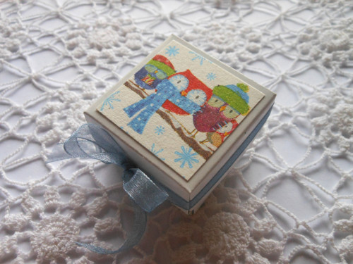 ZIMNÍ SOVIČKY - minikrabička 4x4x3 cm — foto 1