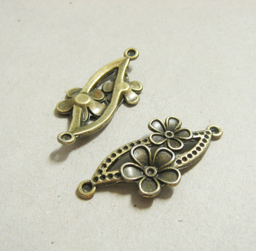 Přívěsek 35 x 15 mm 2 ks