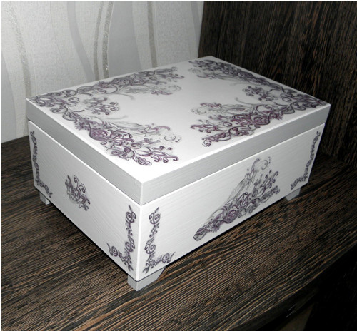 Velká truhla s ornamenty — foto 1