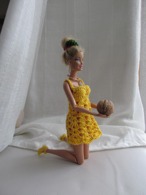 Sluníčkové šatičky pro Barbie — foto 1