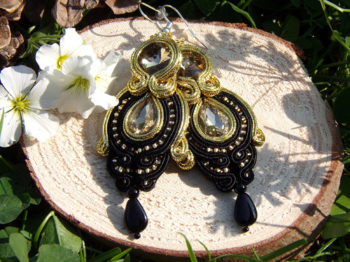 Sutaškové náušnice Magic Black and Gold — foto 1