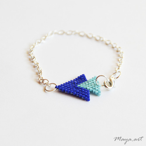 Modrý náramek "STITCHED BRACELET" — foto 1