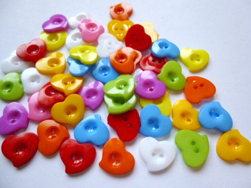 Knoflíčky pestrobarevná srdíčka 5ks