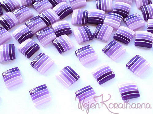 Plastové čtverečky fialové 8x8mm (4ks)