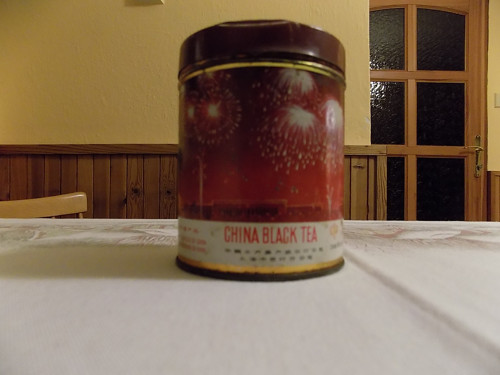 Vůně čaje - plechovka čínského černého čaje SLEVA
