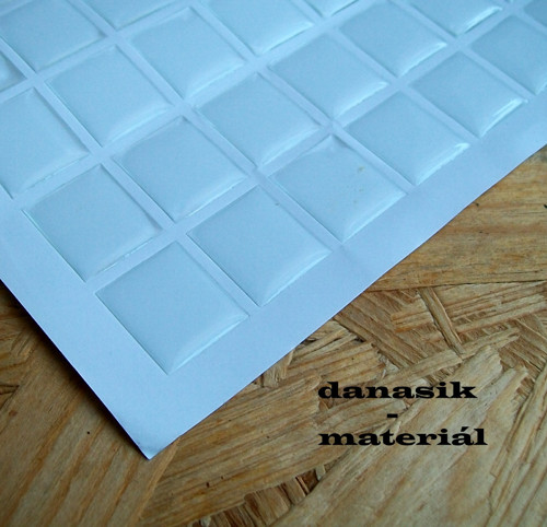 PLASTOVÉ SAMOLEPÍCÍ ČOČKY 20x18 mm -6 ks