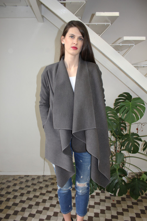 SLEVA 60% šedivý kabátek — foto 1
