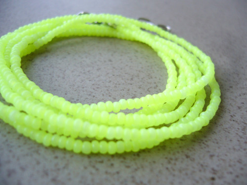Neon náramek — foto 1