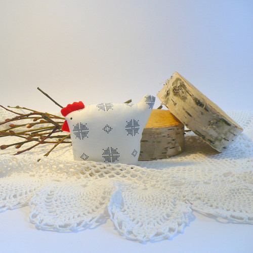 Slepička bílá s ornamenty — foto 1